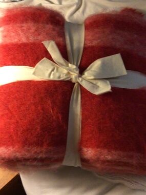NWT pier 1 red cream throw